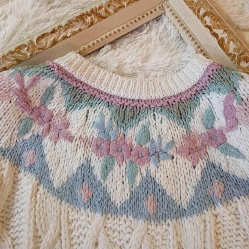 Vintage  floral  cable  sweater. Cozy. Comfortable. Unique.